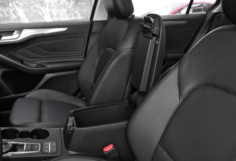 福克斯,驾驶乐趣创新极限,高清内饰图赏析,体验不一样的感觉