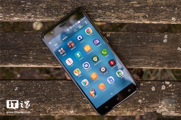 华硕zenfone 3 zoom即将升级android 8.