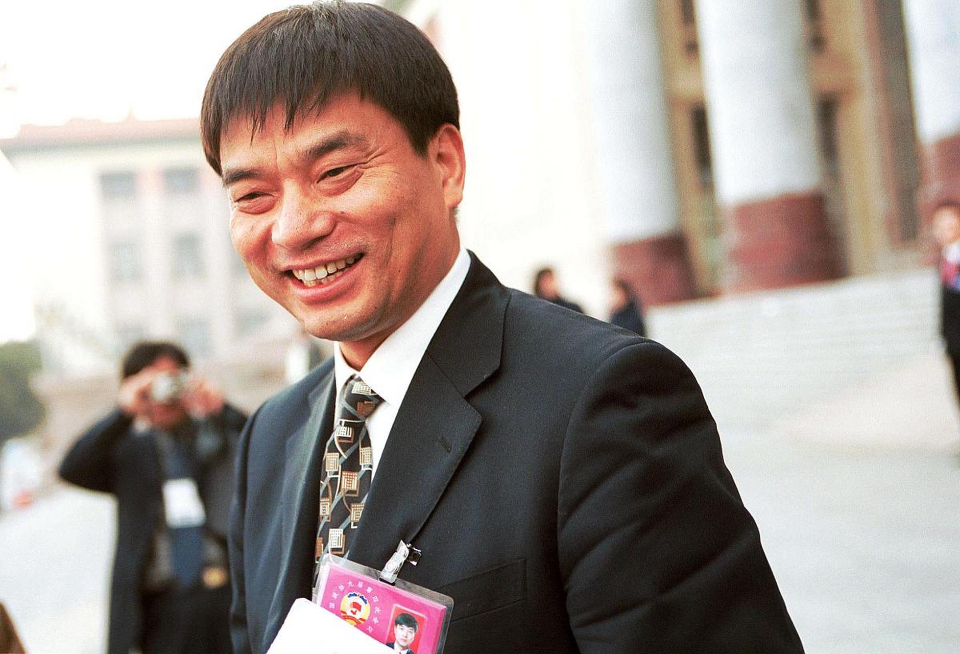 17年后,才落到了刘永好的手里.