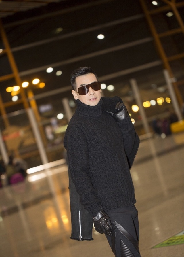 赵文卓近照,为人低调,却和甄子丹干架,如今家庭美满令人羡慕