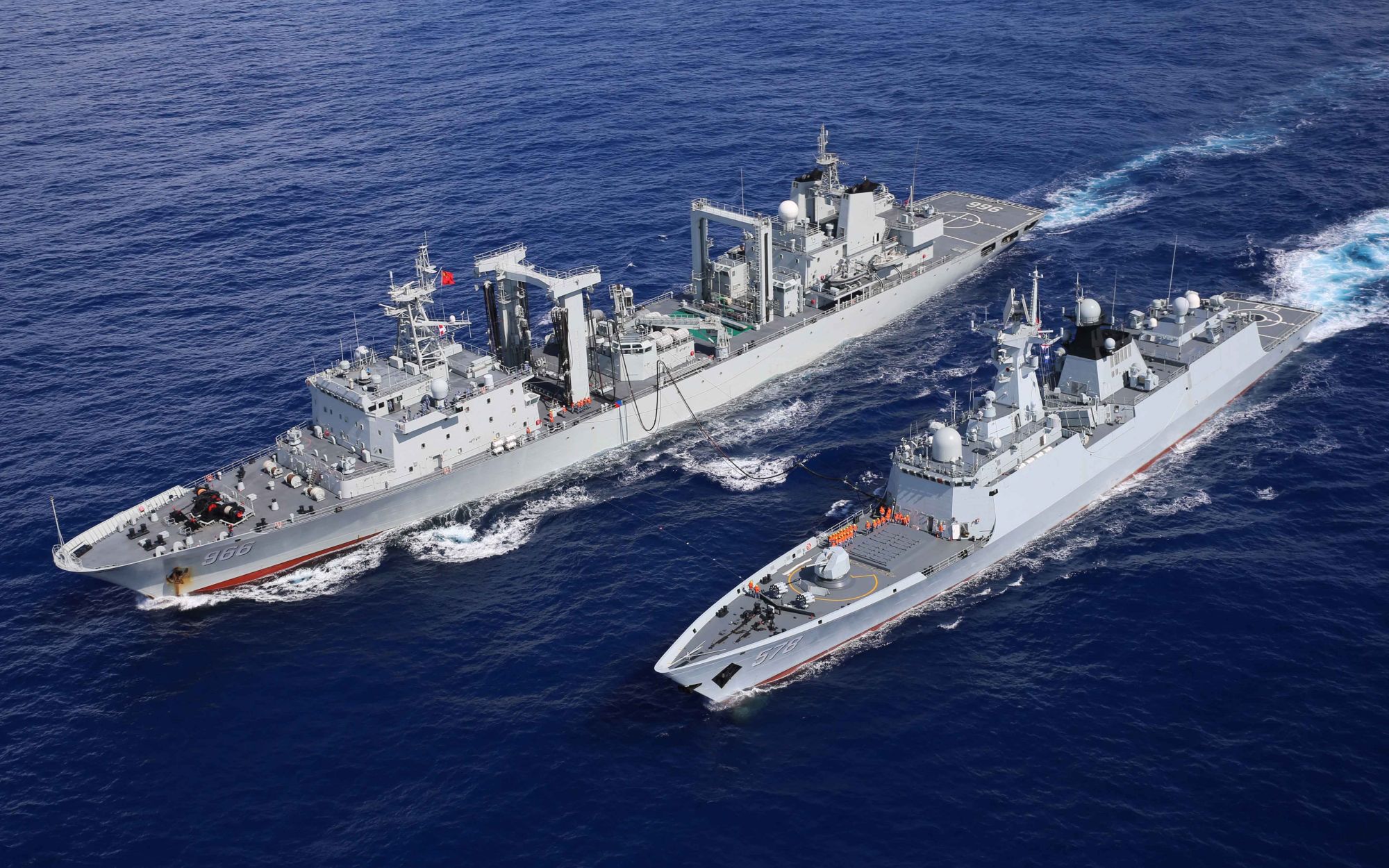 中国现代化海军来了!36艘盾舰,101艘护卫舰,难怪美国都要效仿