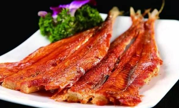 香煎明太鱼,一道口味独特的美味佳肴,喜欢不要错过哦,鲜嫩的鱼肉口味