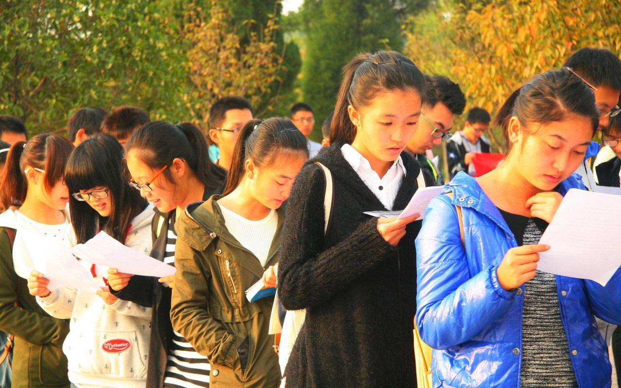 都是大学生,为什么有人一千生活费花不完,有人两千不够花?