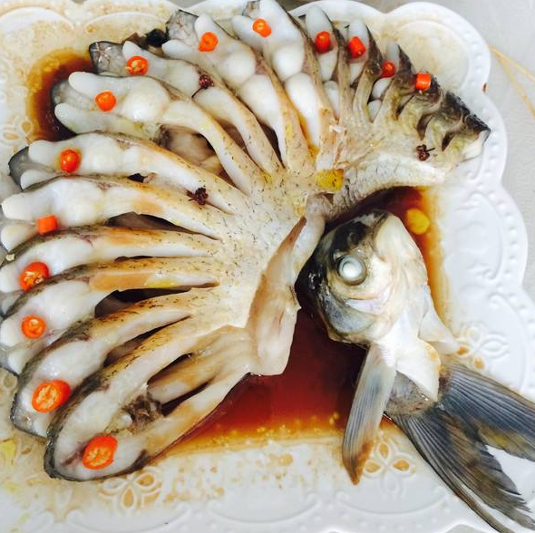 吃饭吃出新花样,清蒸开屏鱼,好看而不失美味!