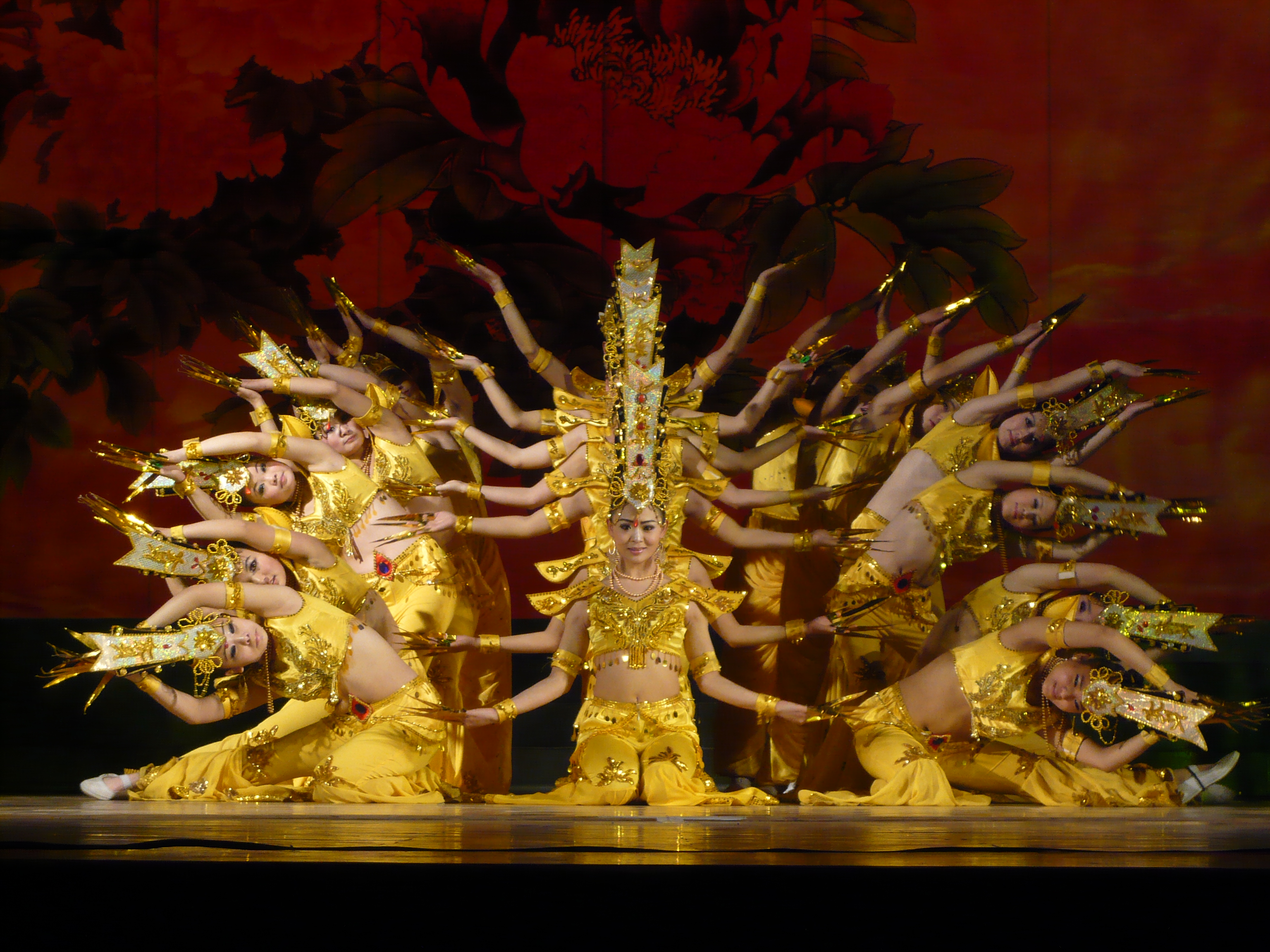 19年春晚导演曝光,却被调侃翻不起浪花,网友:只有残疾人能挽救