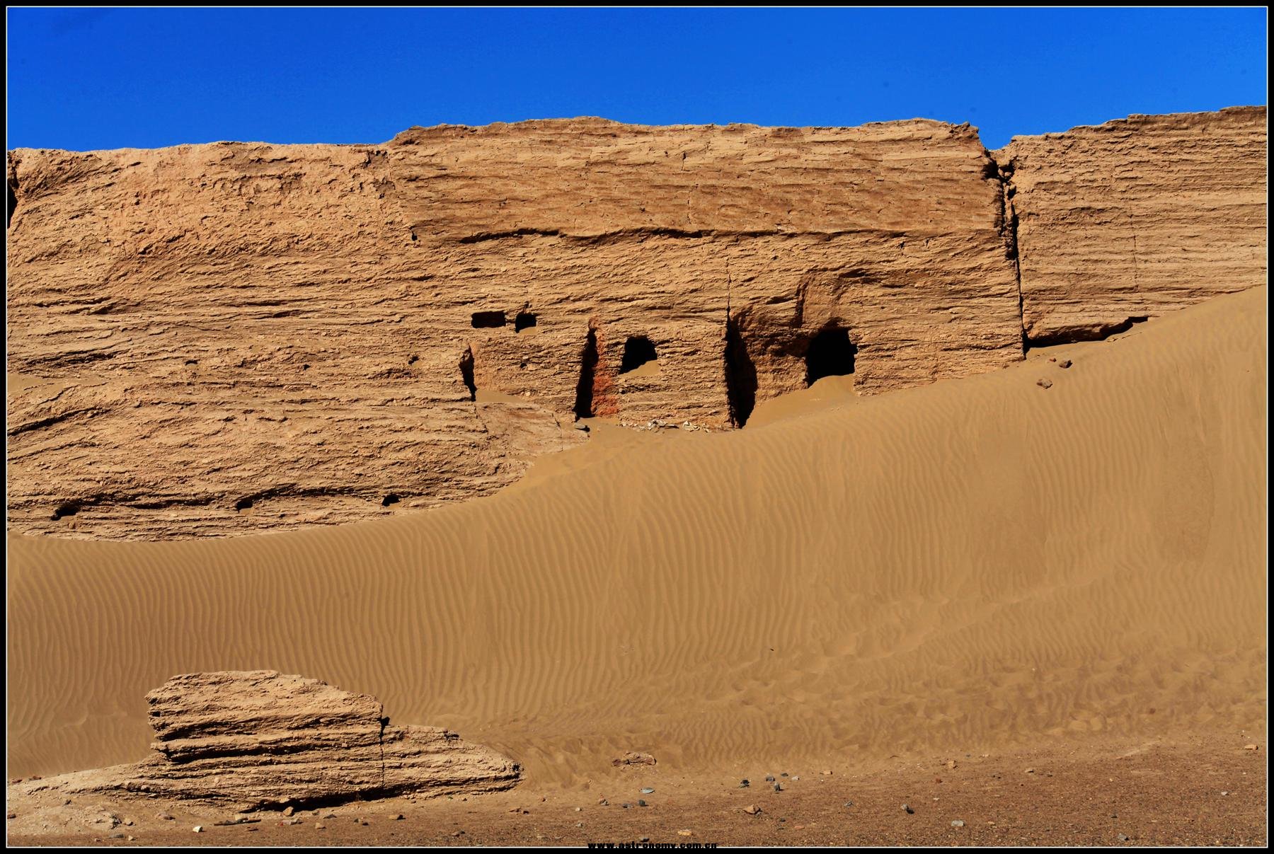 内蒙古最神秘古城,内藏稀世珍宝,曾是西夏要塞!