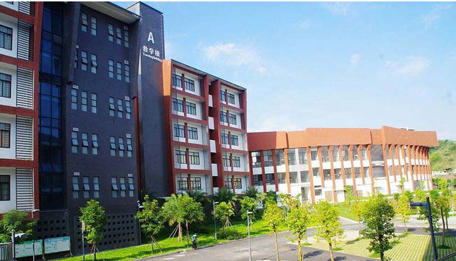 南宁三中青秀校区发布喜报 首届中考全a 2人 总分a 42人