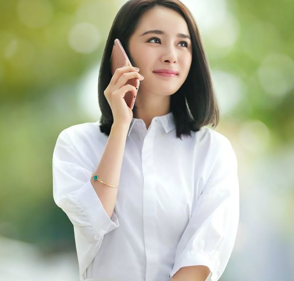 当女星穿上白衬衫,每一个都清纯动人,最美的是哪个?