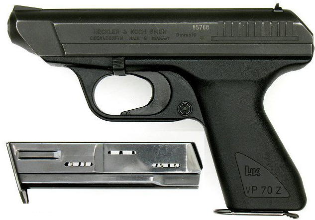 第四把,hk_vp70式手枪,这是一把新颖的,结构特殊的自动手枪,单手射击