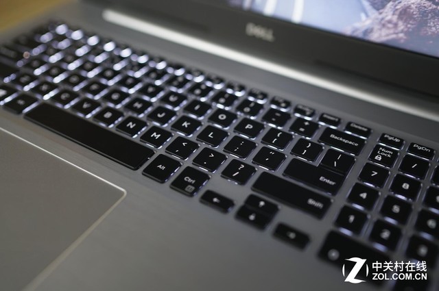 大尺寸影音娱乐新选择 戴尔灵越5570评测