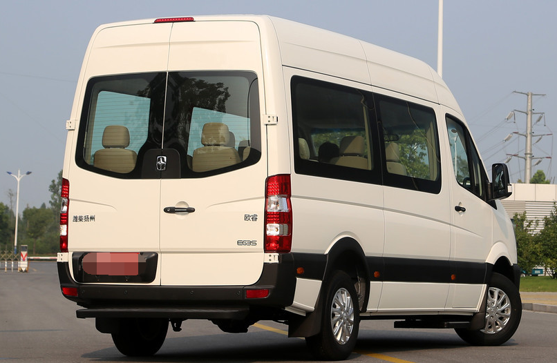 欧睿电动多功能商务车,给人一种高级感,具有超高的运动范!