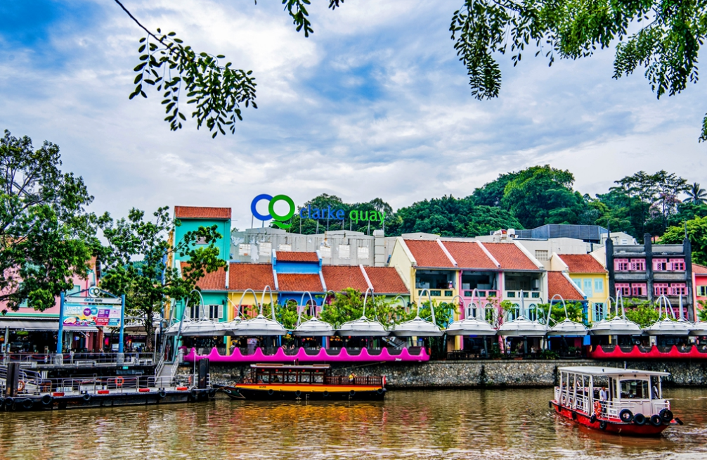 新加坡的这个码头真实名称叫克拉码头,距离著名旅游胜地鱼尾狮公园和