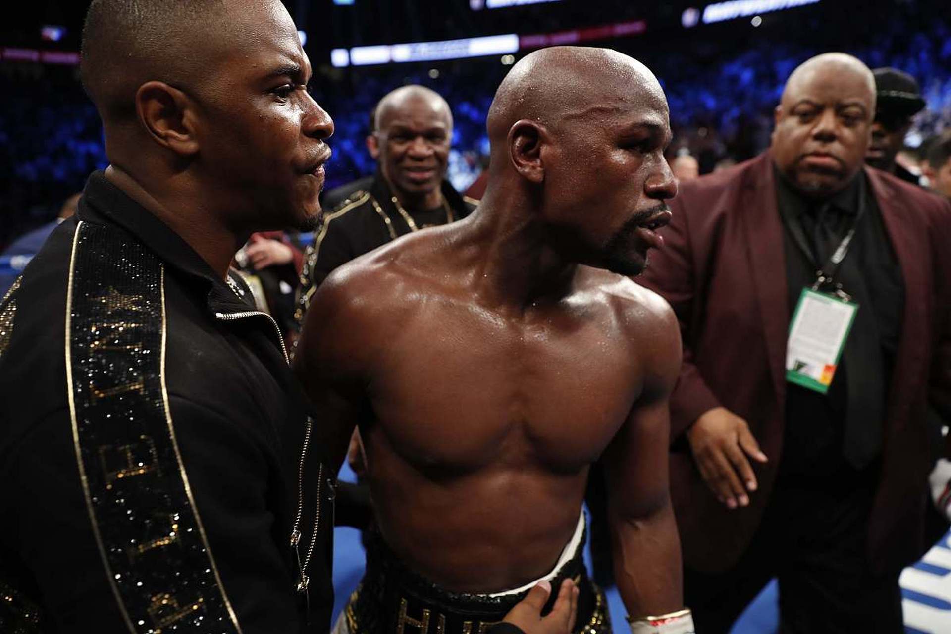 让泰森和奥尼尔进行跨界的比较,是一个非常有趣和引人入胜的话题.