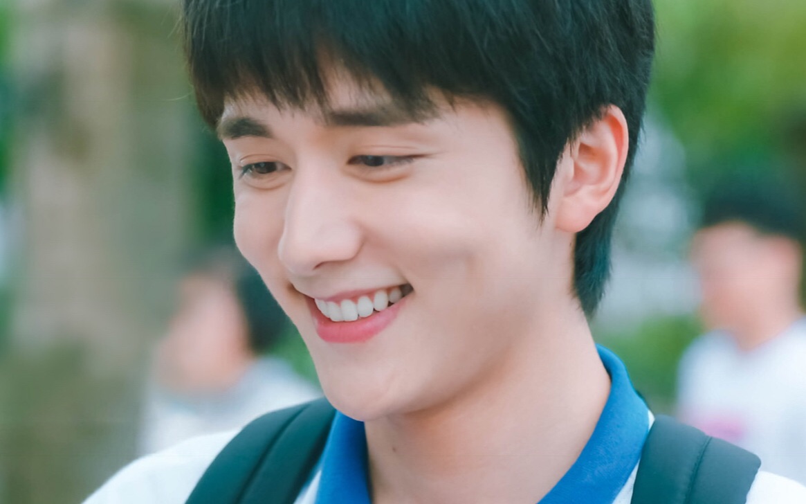 军婚宠文:少将夜夜宠爱,小娇妻突然干呕,气得一脚把他踹下床!