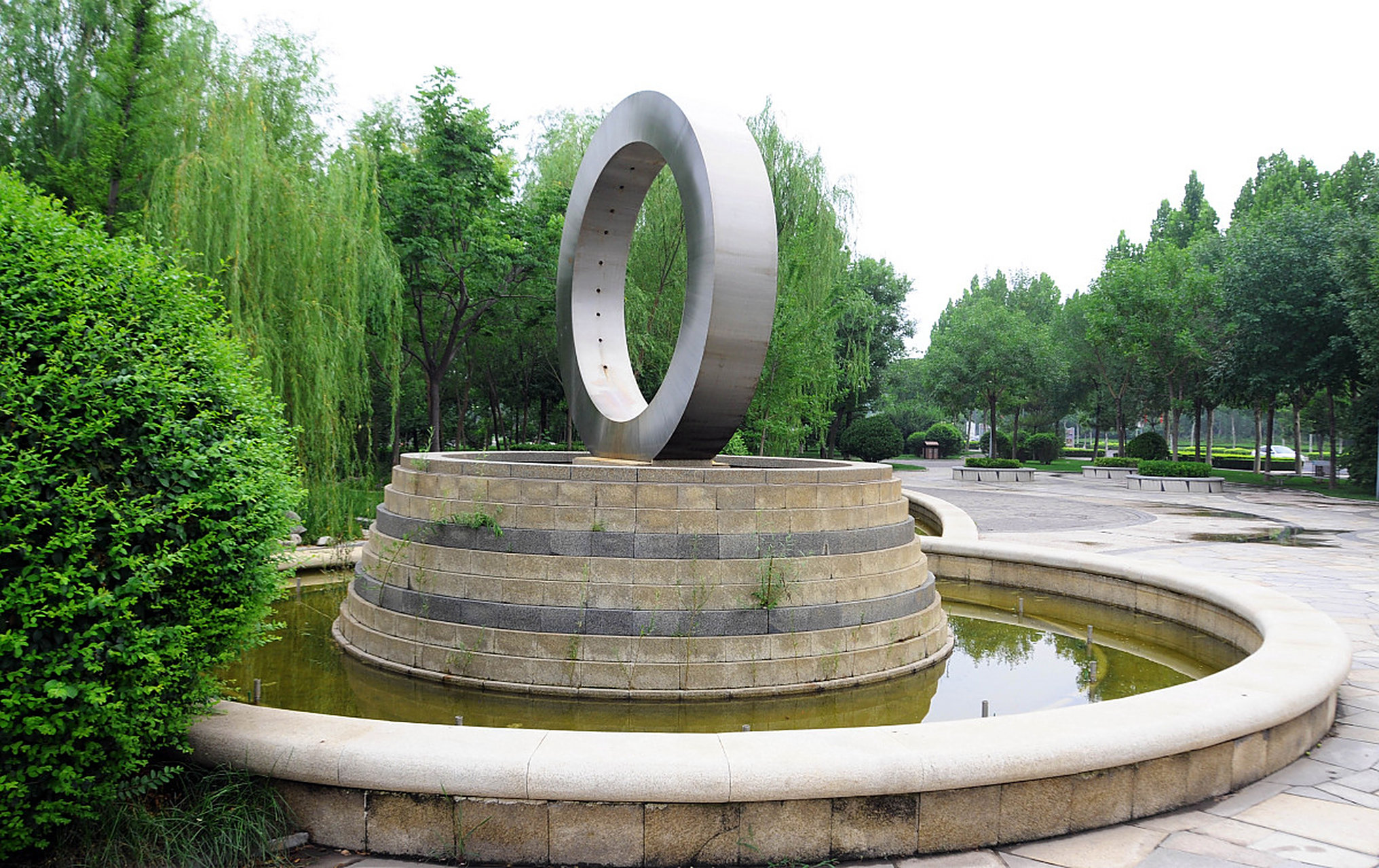 清风湖公园,位于山东省东营市,是这个城市最大的城市公园.