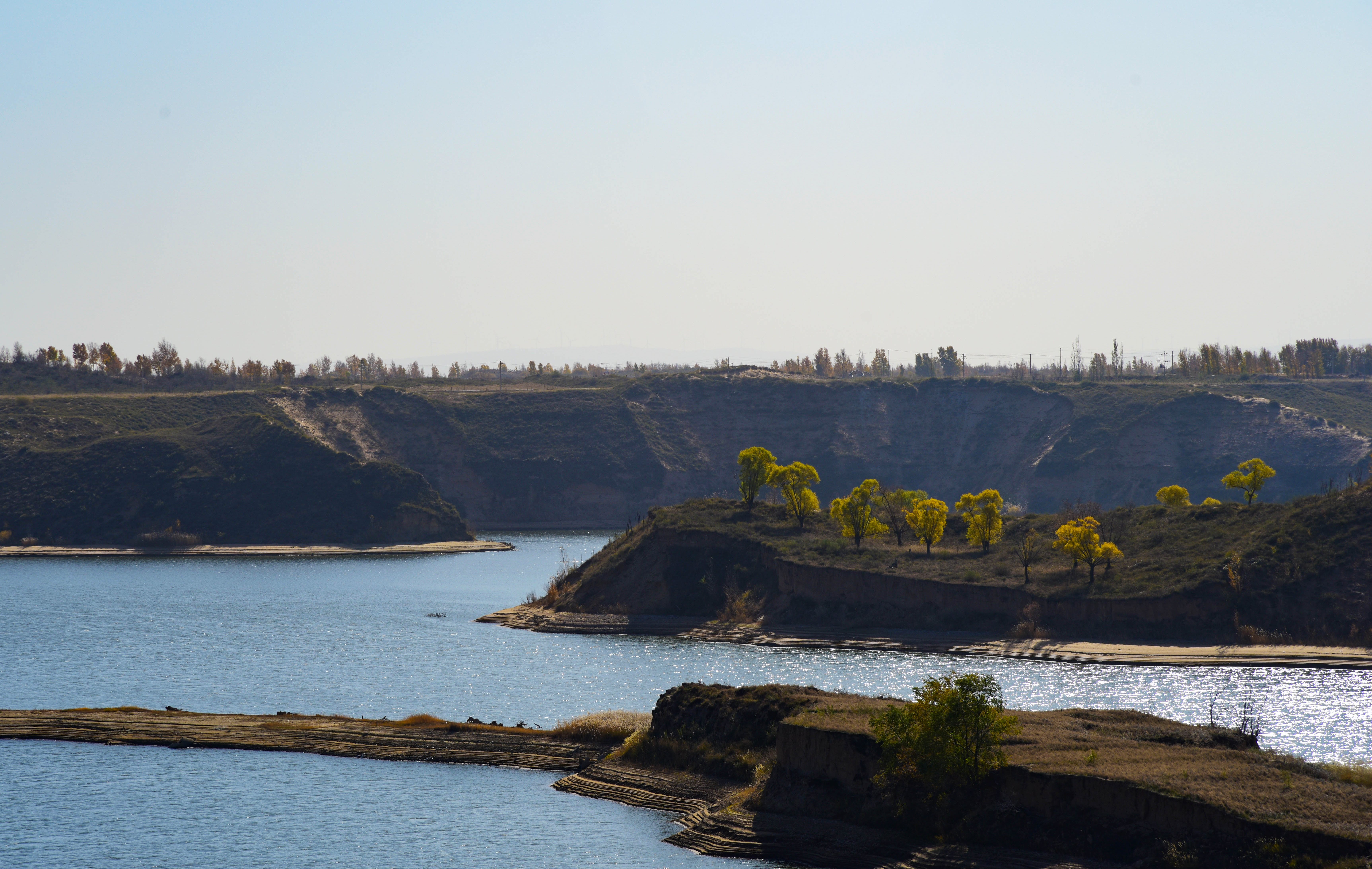萨拉乌苏河秋景美