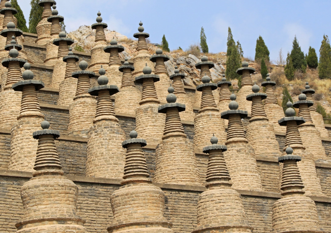 古塔建筑中罕见的大型塔群—宁夏青铜峡一百零八塔,蔚为壮观