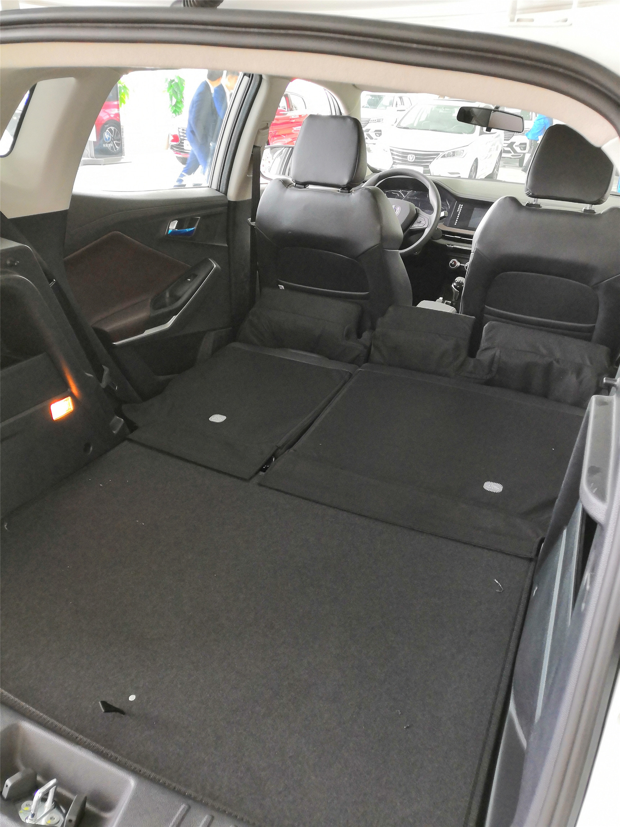 长安小型suv全新cs15上市,车主选择更多样