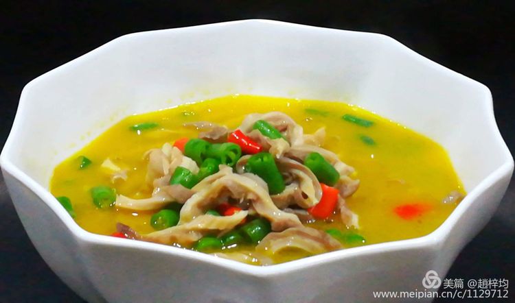 青椒焖猪肚的家常做法,简单易学非常的好吃下饭