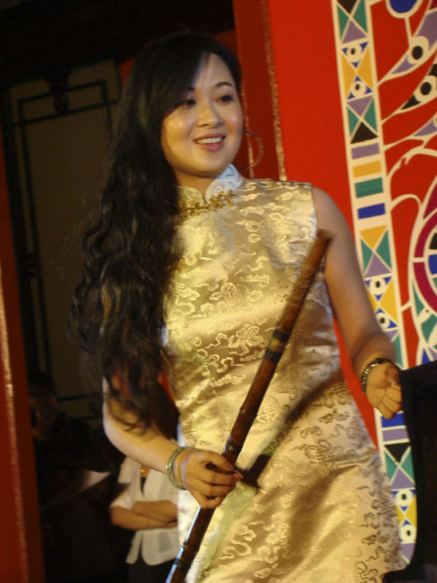 中国第一个女笛子硕士陈悦