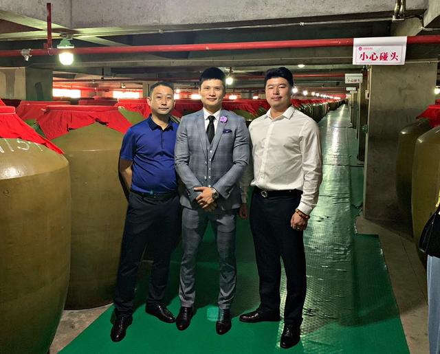 中国腿王卢冬强 代言黔中乾酒缔造强强联合
