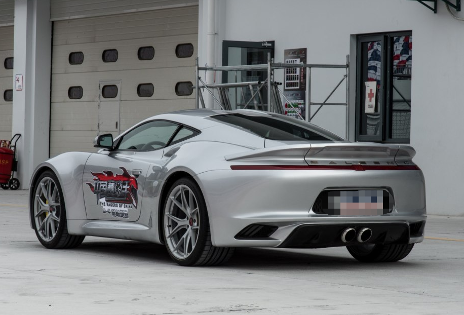 赛麟s1的外观的风格,怎么说呢,有点圆润可爱,又有点独特个性,不同的