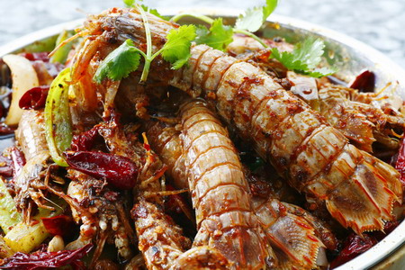 3.香辣爬爬虾 【假如吴亦凡请你吃海鲜,我赌100个鸡腿,你会选图3】