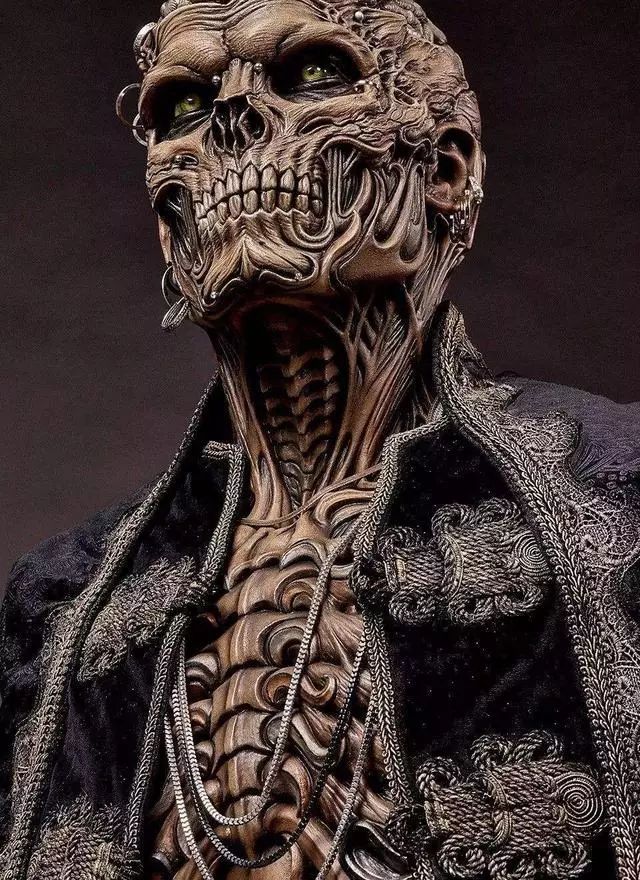 蛇魂骨魔2无数条有坚硬无比鳞片的大蛇在骨魔全身游动