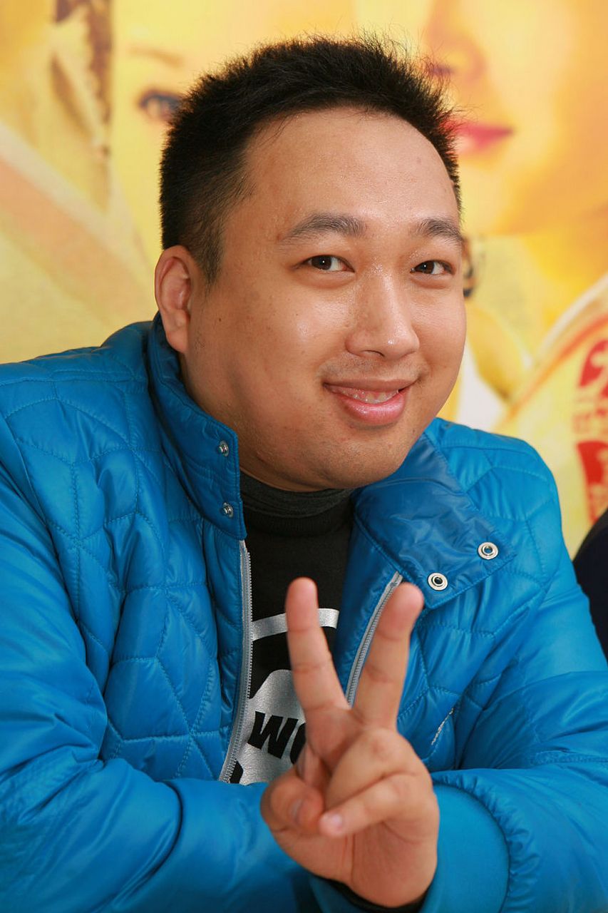 艺人许杰辉被曝性骚扰后宣布退圈# 近年来,台湾娱乐圈发生了多起性