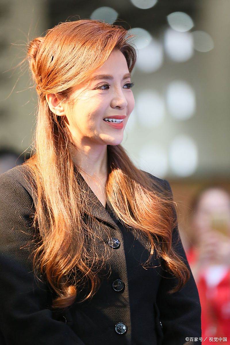 "执掌"《星光大道》后,朱迅整个人越来越矫情了!