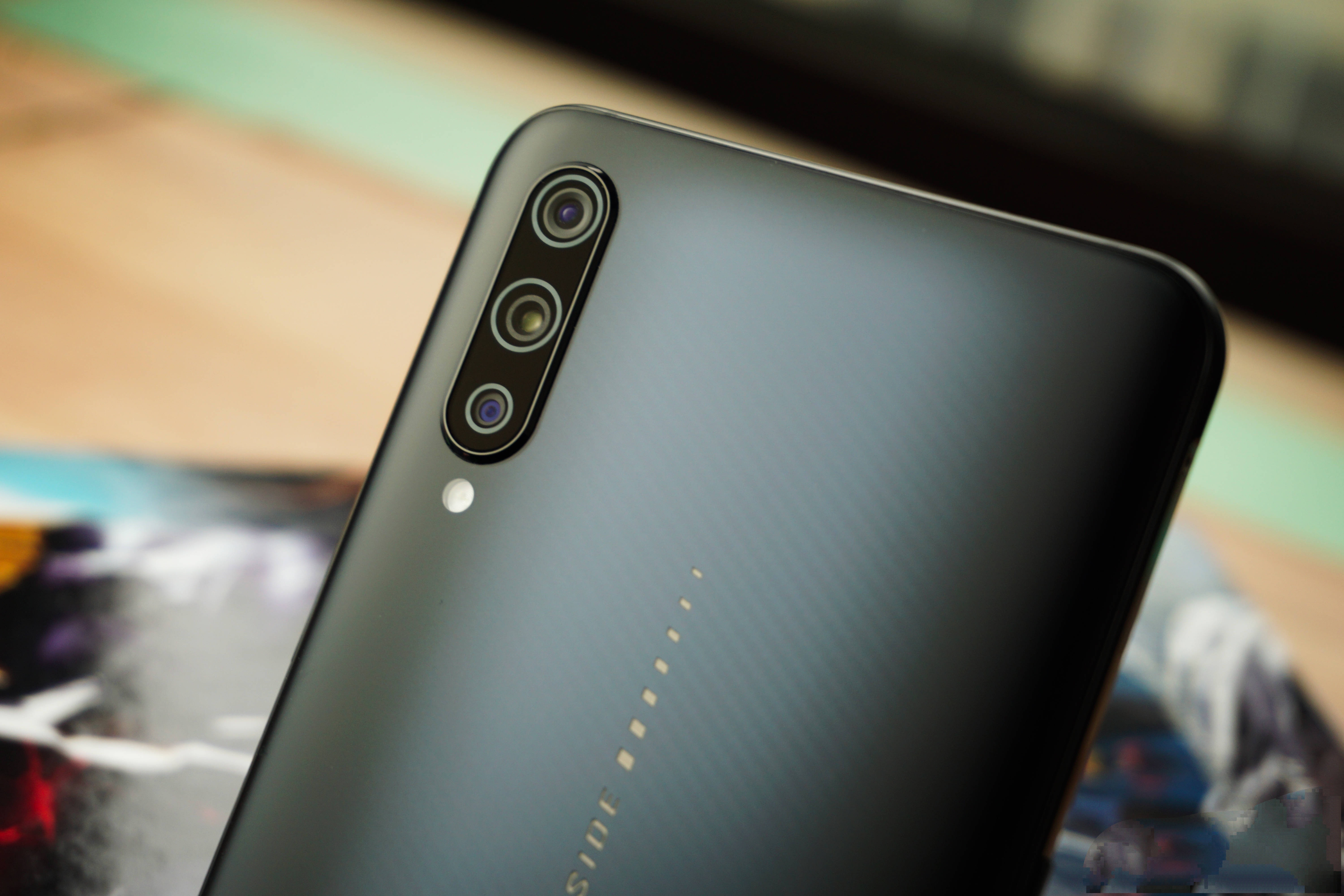 iqoo手机生而强悍,骁龙855和44w闪充,笔者被征服!