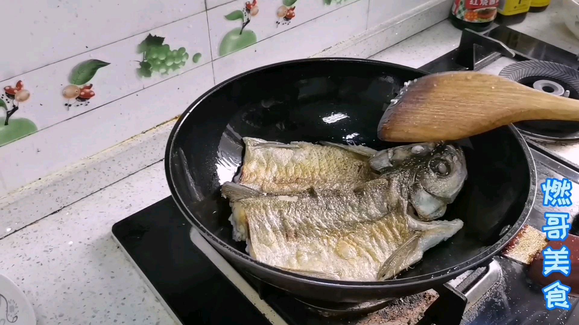 干煸白鱼 卖相不怎么样 味道上佳 上桌全扫光