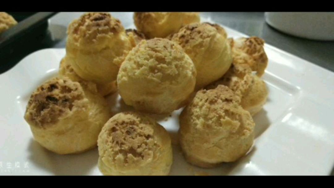 脆皮菠萝泡芙 一直都是那么好吃