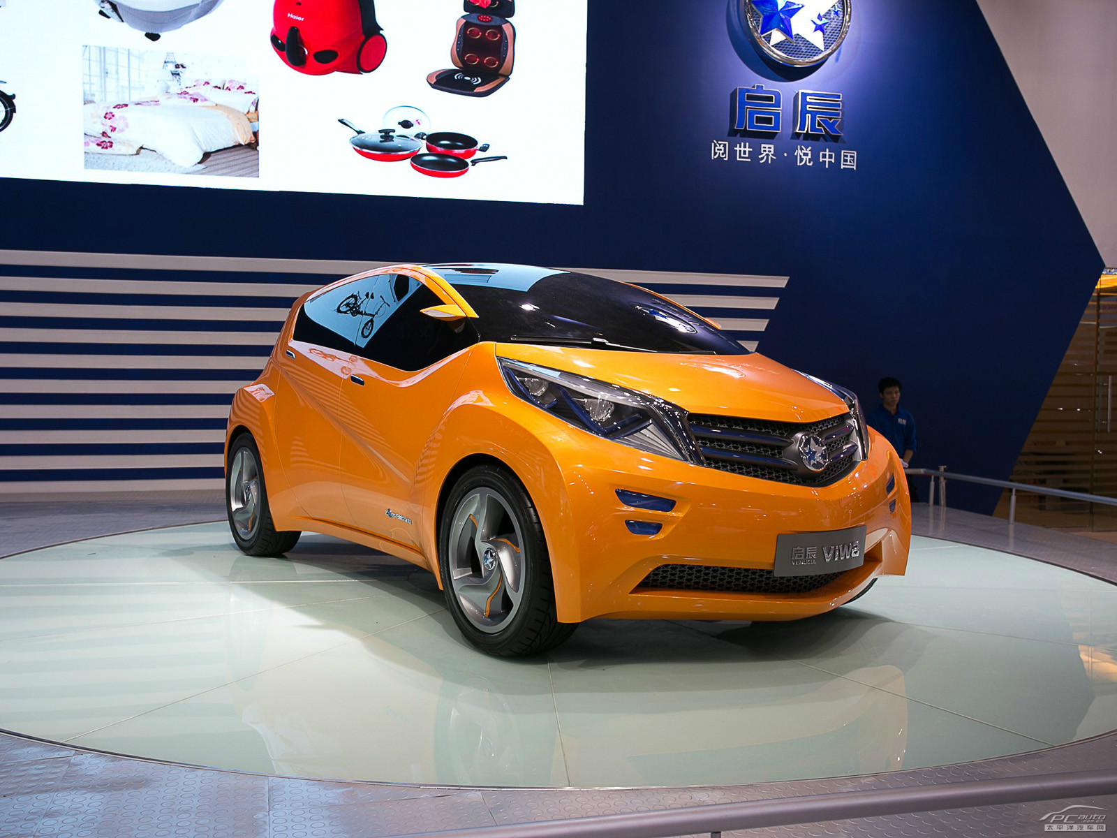 从图片上看这款启辰viwa,这款车有着流畅的线条,大气的外观,很适合