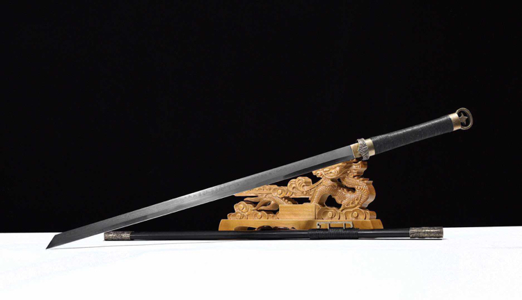 5kg 去鞘重约1kg 材质:t10手工敷土烧仞 仞纹清