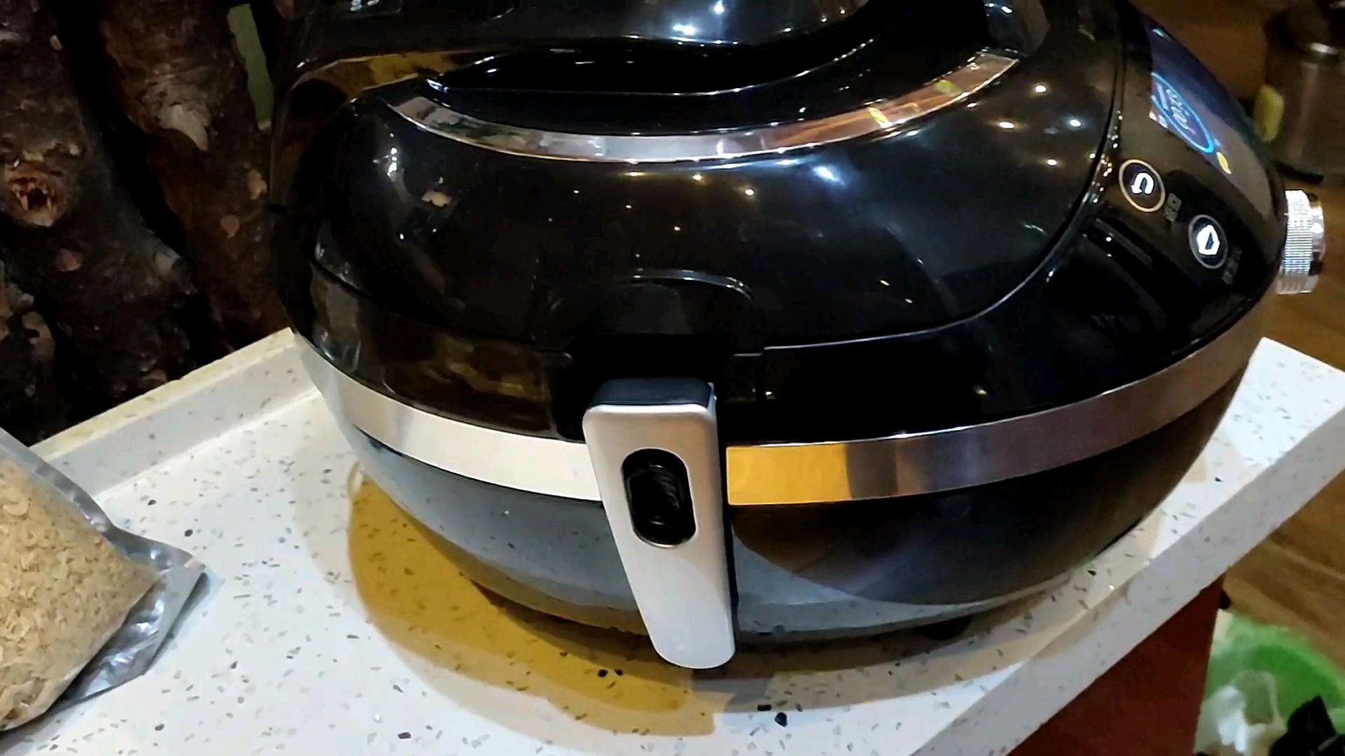 房车上的炒菜神器彻底解决油烟问题