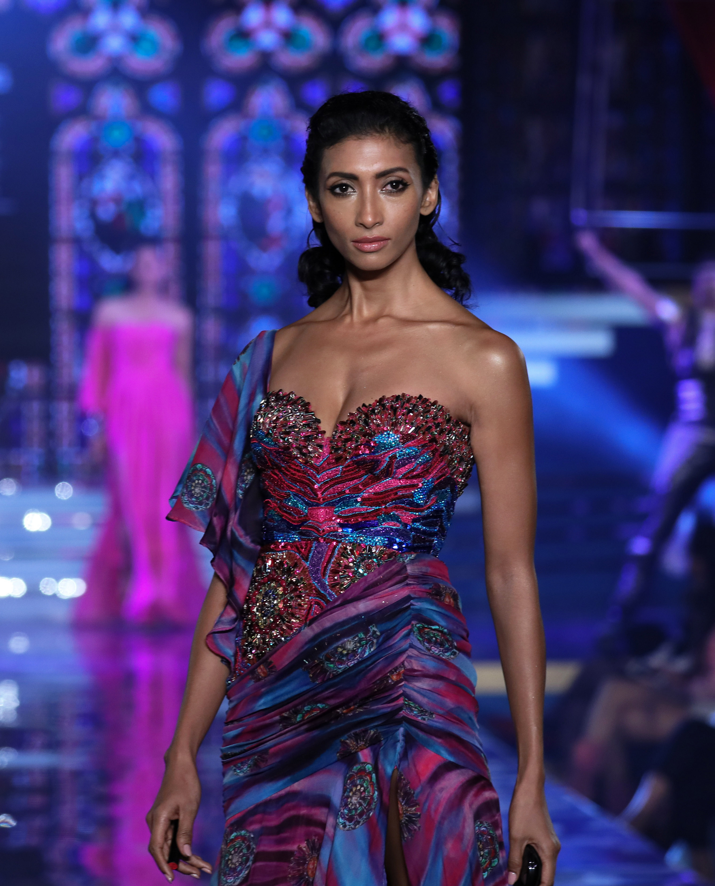 印度拉克美时装周——设计师莫妮莎·贾伊辛作品时装秀(21)