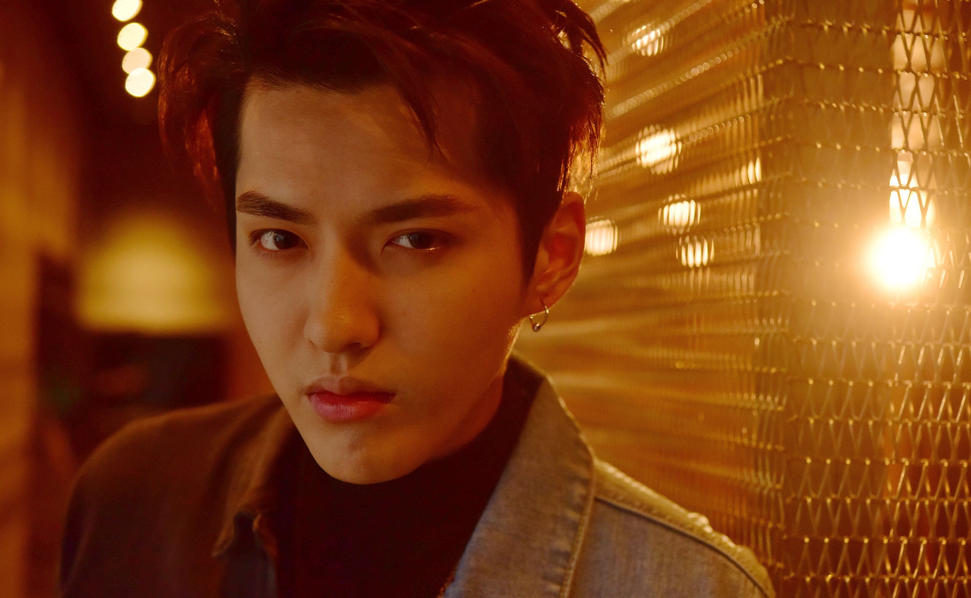 千年难遇吴亦凡:地地道道的男神,英俊高冷的美少年!