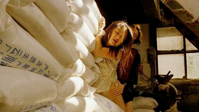 《光荣的愤怒》这部电影黑色幽默很好玩,技巧上也是越来越成熟!