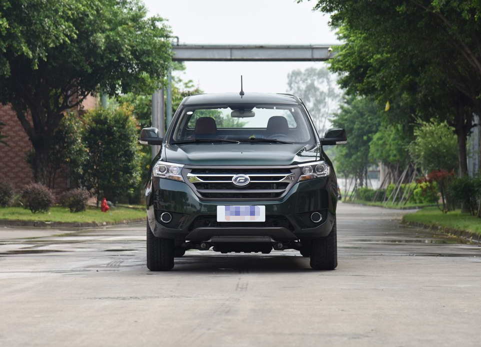 雄师f22优雅中不失个性,引领时尚,年轻人的向往