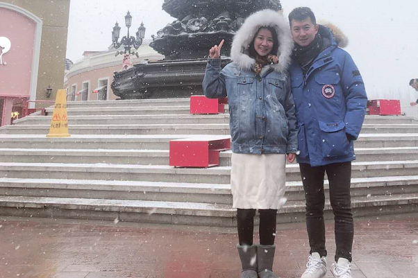 还是那么的少女,当然这也离不开耿晨晨的照顾