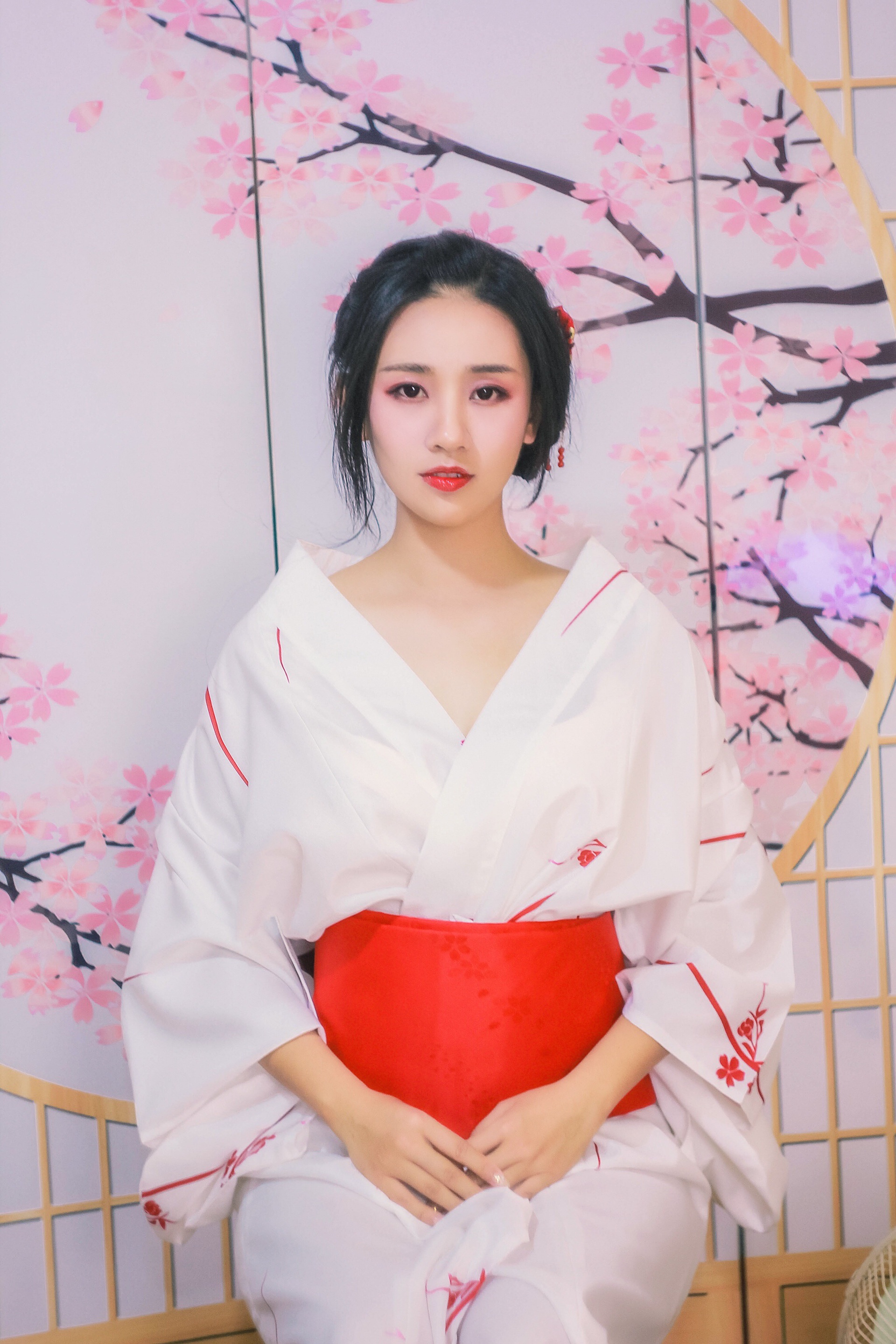 做个迷人的小妖精,穿上和服别样的性感