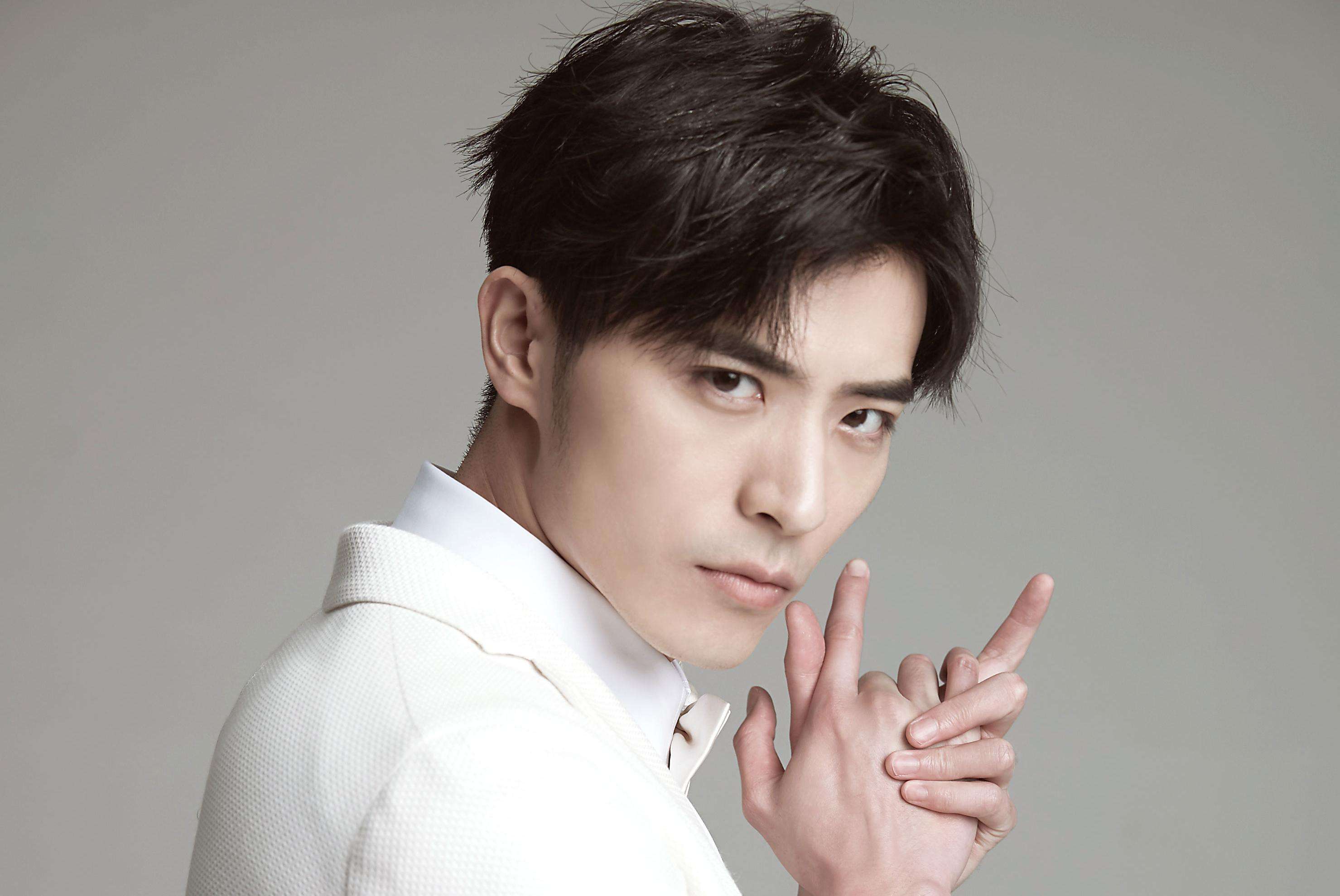 《掮客》将上映,徐开聘化身医学天才,与罗云熙成情敌,追爱女主