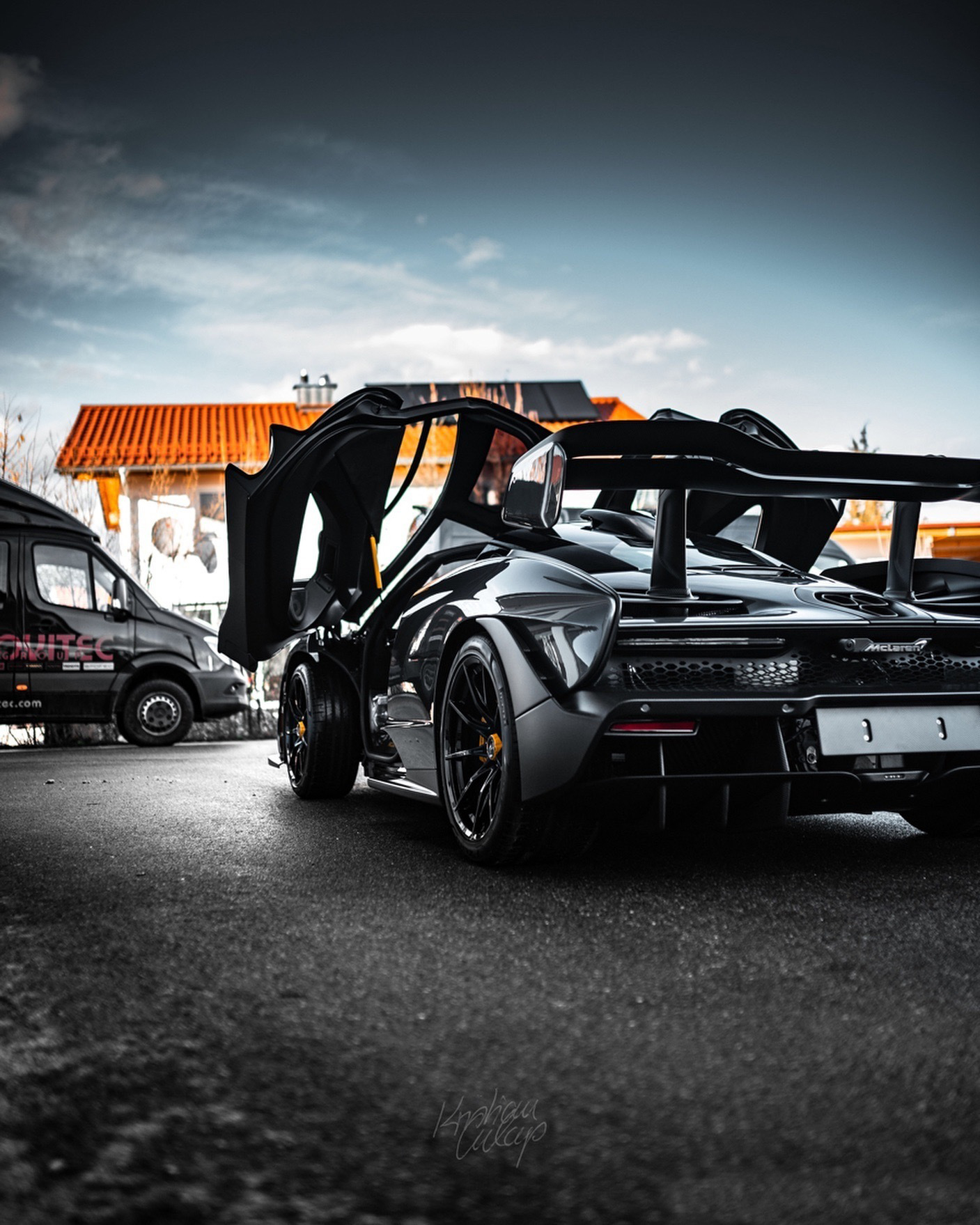 全新迈凯伦塞纳碳黑色涂装版