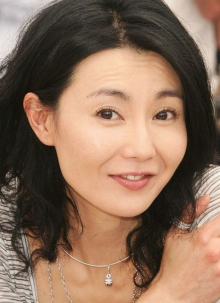 张曼玉,1964年9月20日出生于香港,祖籍上海,影视演员,音乐人,国家一