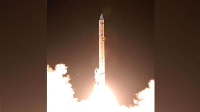 伊朗惨遭暗算,巨型火箭爆炸,卫星发射失败:内塔尼亚胡得意洋洋