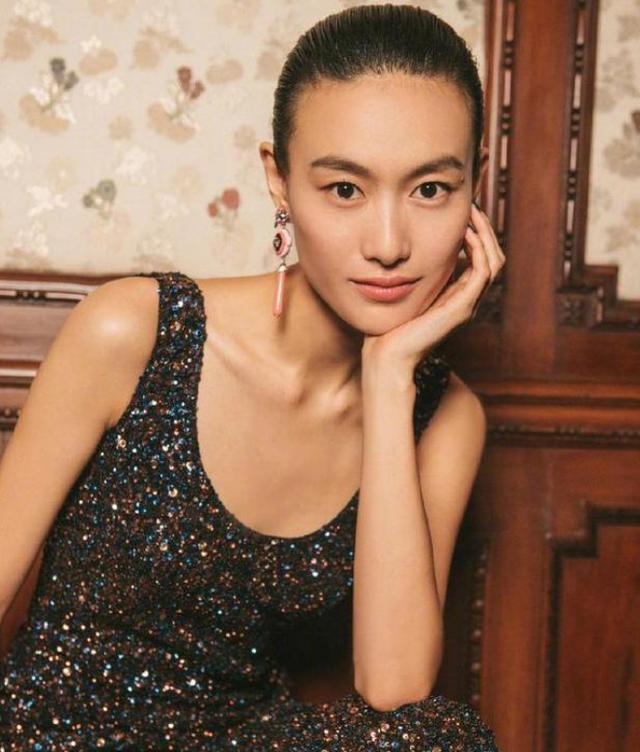 陈冠希咋变了?从花花公子到宠妻狂魔,秦舒培才是你要的答案