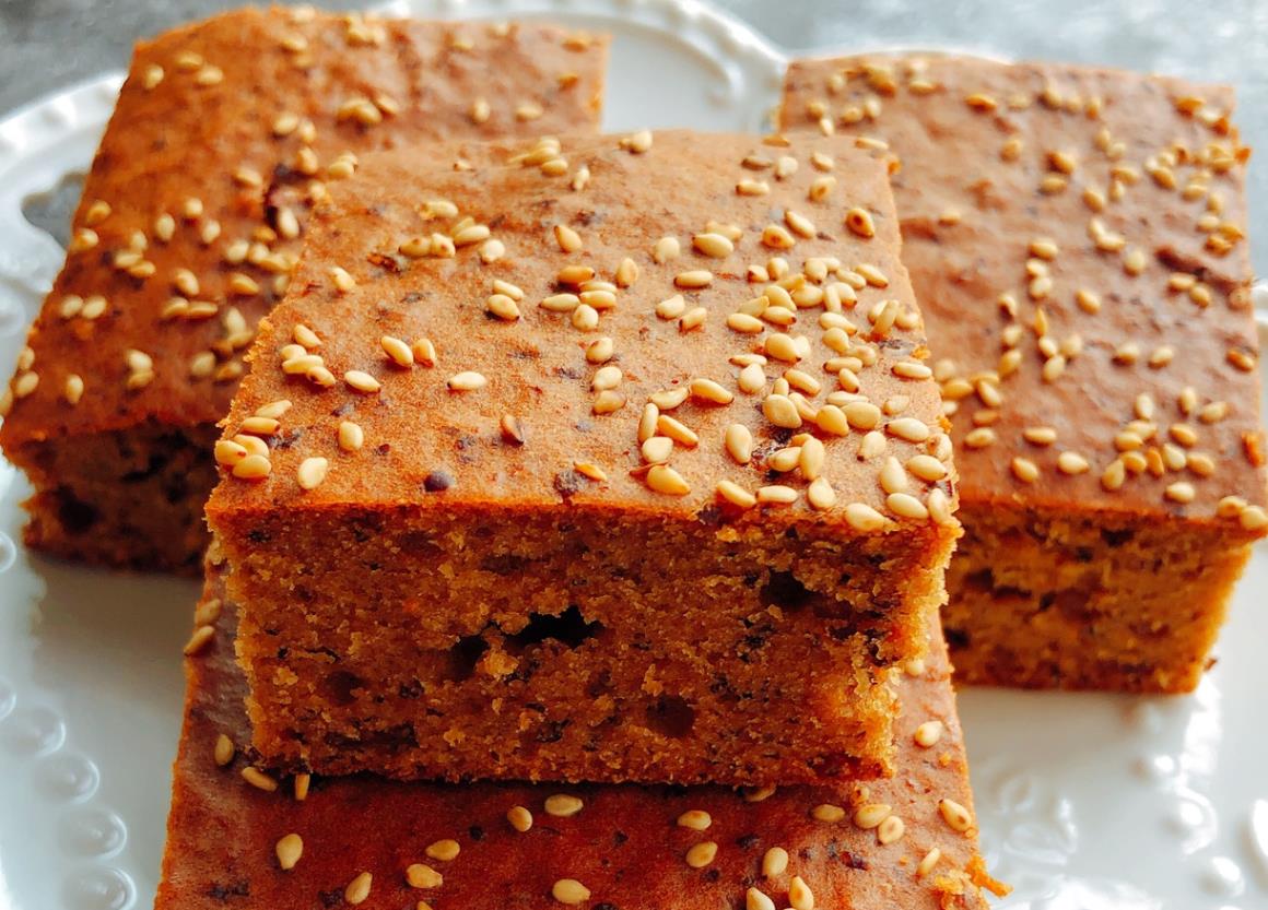 自制枣糕时,掌握3个技巧,不塌陷不回缩,枣香味浓郁,柔软香甜