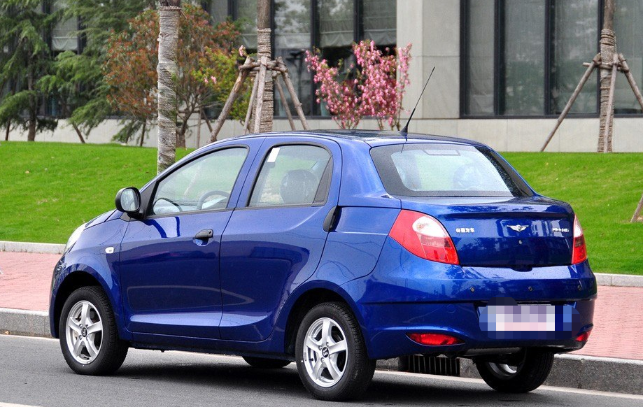 瑞麒m5,非常简洁大方的设计,辨识度比较高