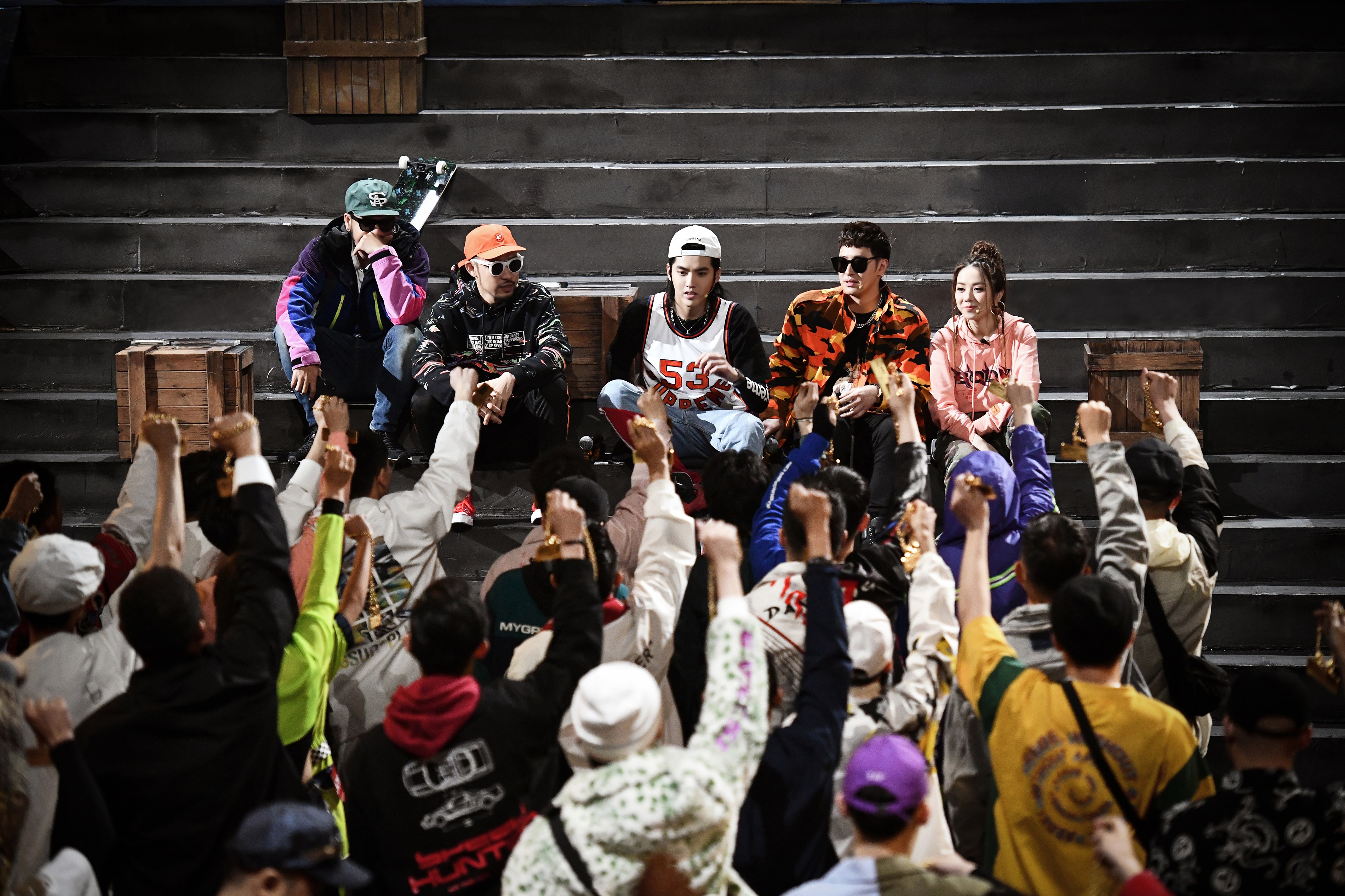 吴亦凡《新说唱》精准点评选手表现,智能型导师现场捕捉punchline